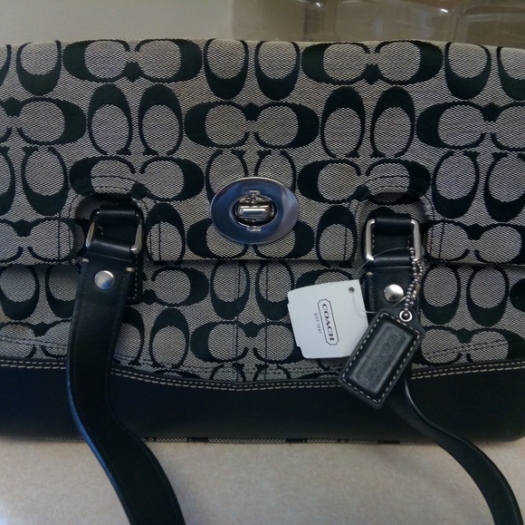 Coach purse - Picture 1 of 4